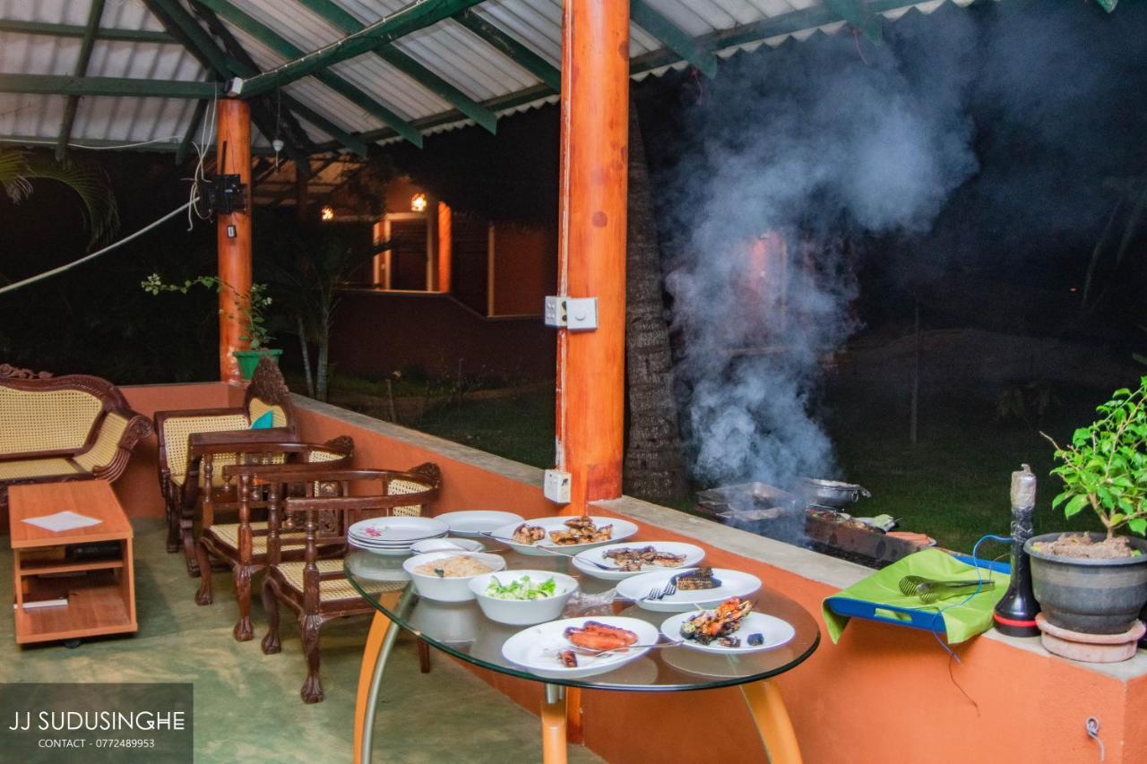 Sarada Beach Resort Yala Tissamaharama Eksteriør bilde